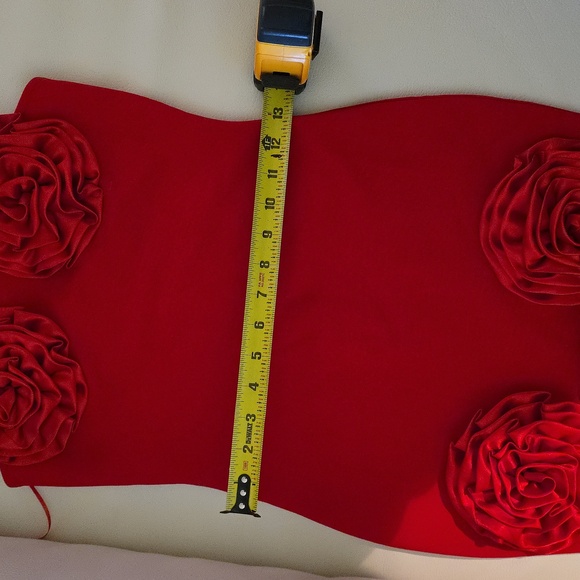 Red flower dress 😍 ♥️ ✨️ - Picture 9 of 11